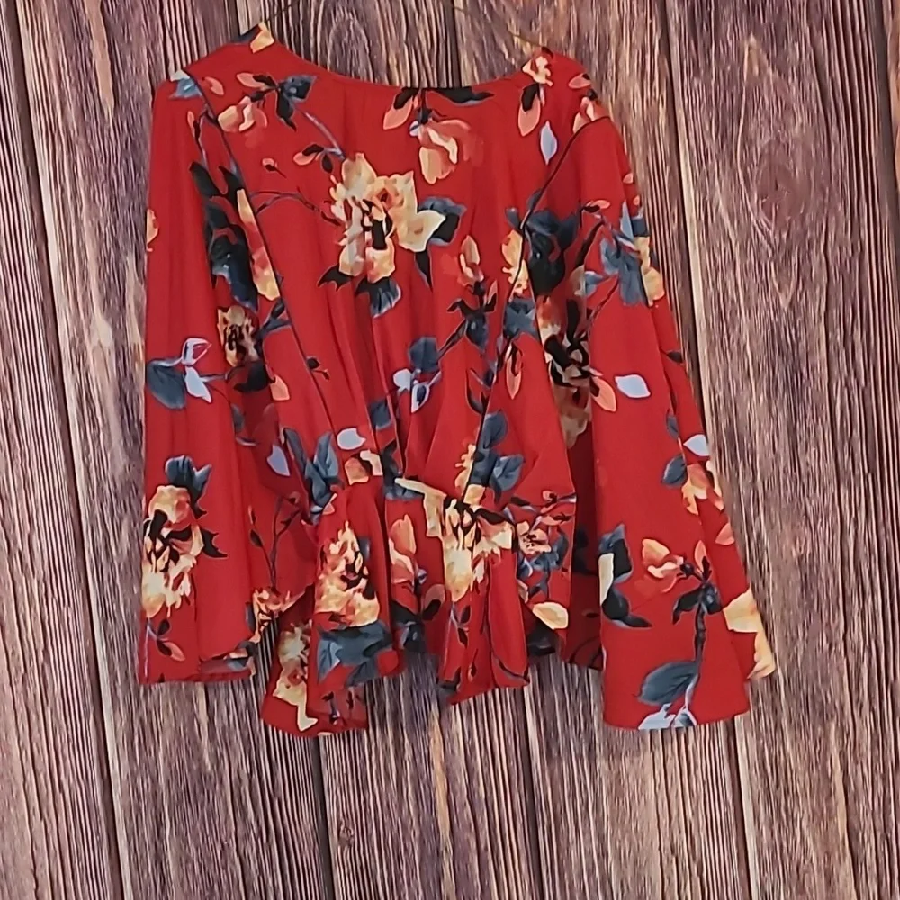 Floral Red Women's Top - Picture 3 of 3